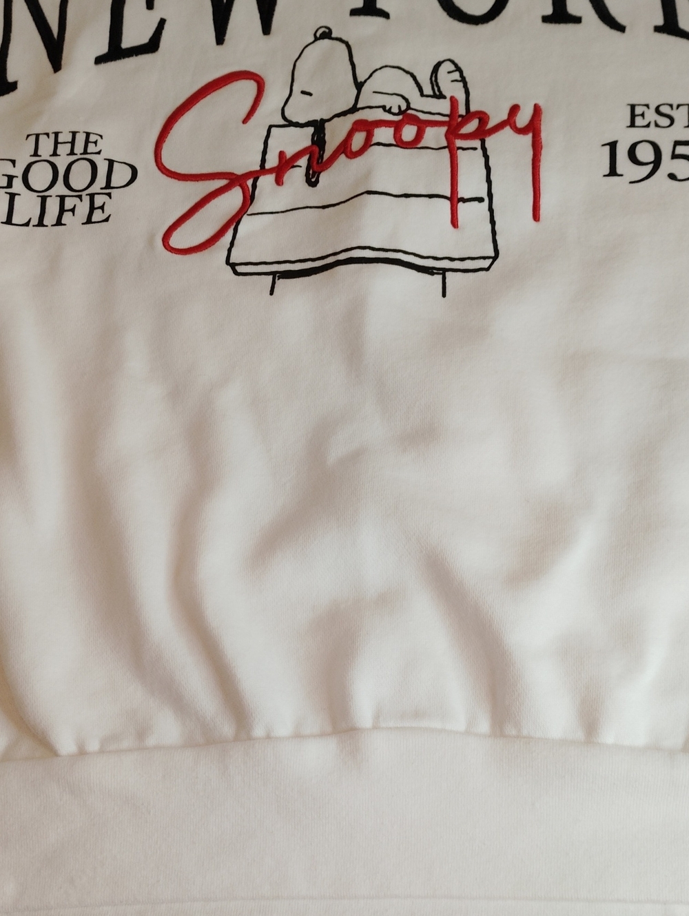 Peanuts Snoopy New York White Sweat Shirt Size M - Picture 5 of 11